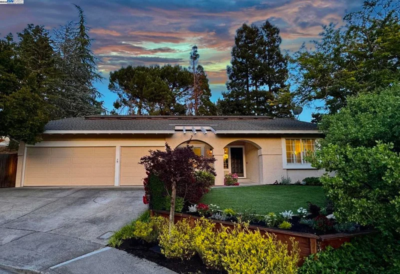 1021 Knightwood Ct, Walnut Creek, CA 94596-6217