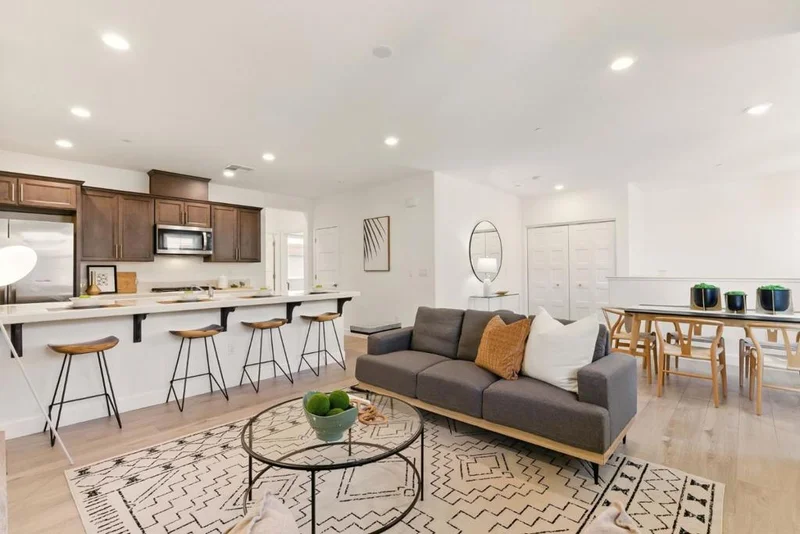 1033 Gabbiano Lane 3, San Jose, CA 95131