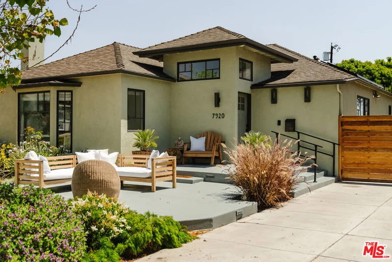 7920 Yorktown Avenue, Los Angeles, CA 90045