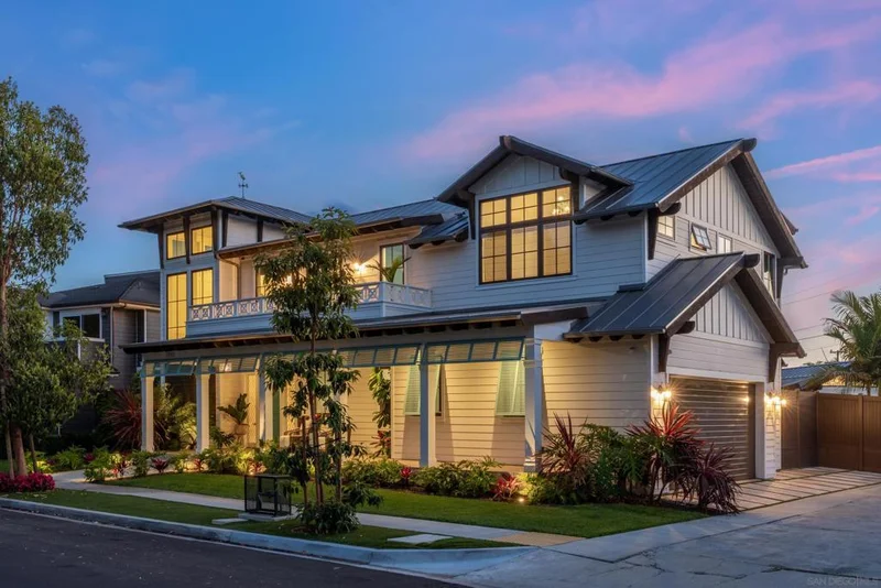 1040 Pine St, Coronado, CA 92118