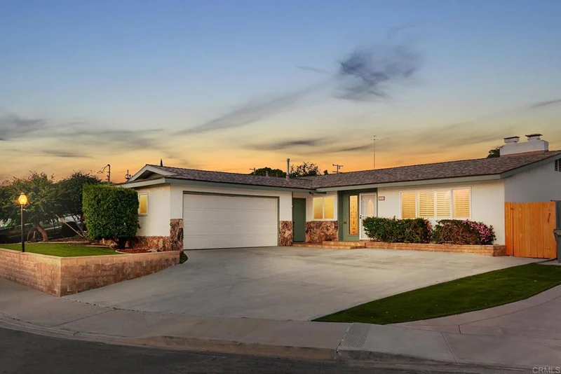 4599 Dauer Ave, La Mesa, CA 91942