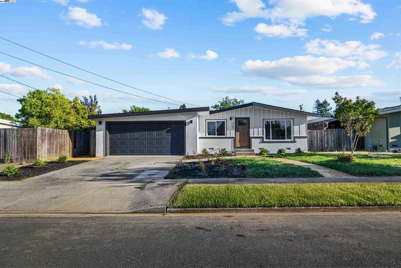 2307 Arthur St, Napa, CA 94559