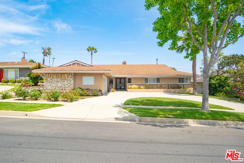 5210 S Corning Avenue, Los Angeles, CA 90056