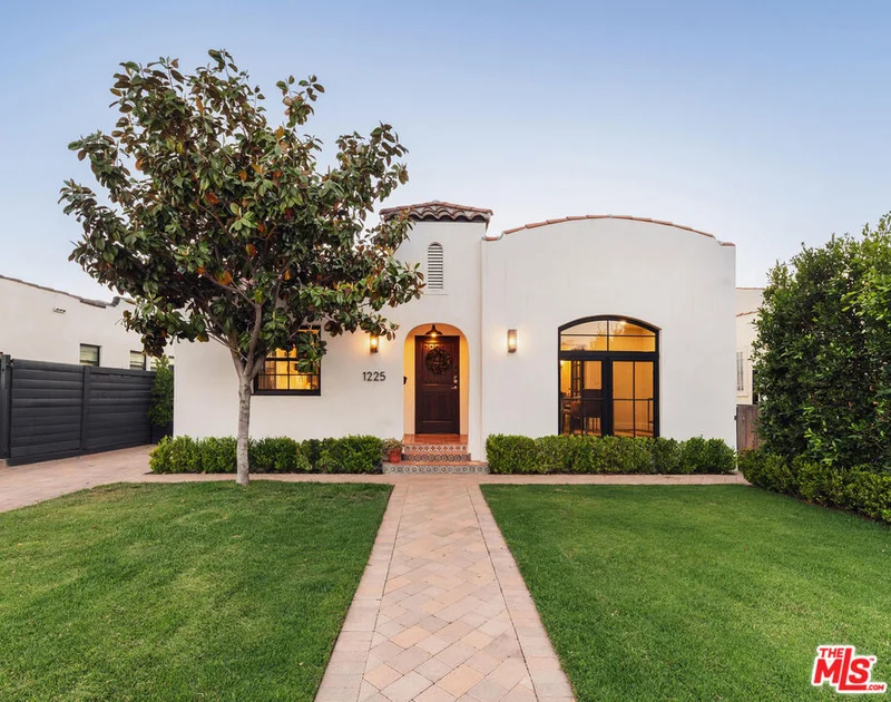 1225 S Cloverdale Avenue, Los Angeles, CA 90019
