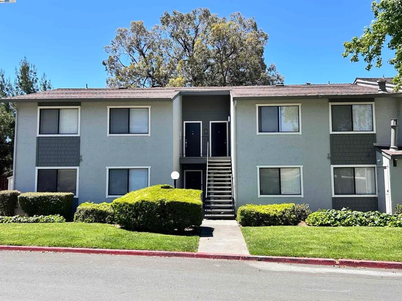 900 Cambridge Dr 26, Benicia, CA 94510