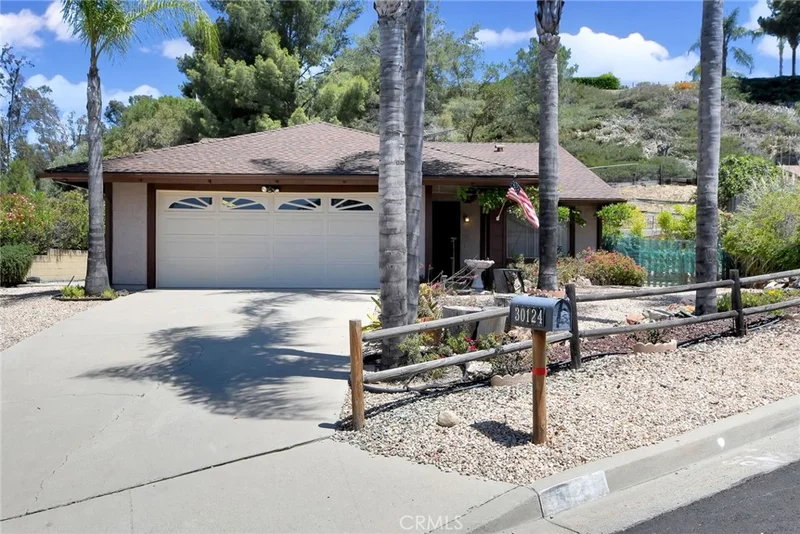 30124 Casa Chata Place, Temecula, CA 92592