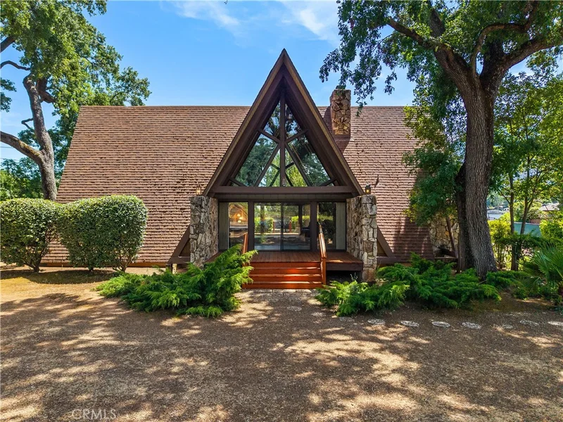 8475 Palace Drive, Kelseyville, CA 95451