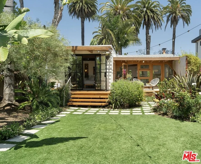 2311 Glencoe Avenue, Venice, CA 90291