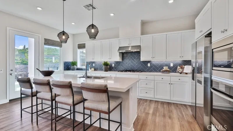 27225 Cranmore Way 302, Valencia, CA 91381