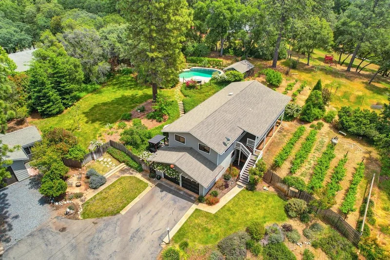 2640 Gayle Lane, Auburn, CA 95602