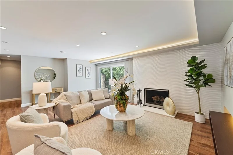 866 Sierra Madre Villa Avenue 7, Pasadena, CA 91107