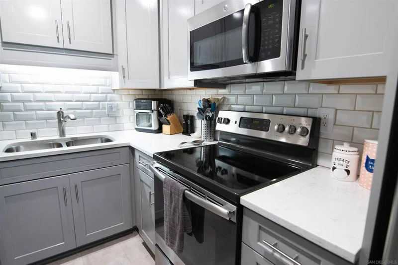 10507 Caminito Rimini, San Diego, CA 92129