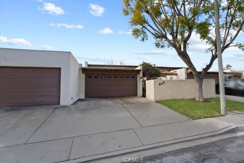 865 Woodlawn Drive, Thousand Oaks, CA 91360