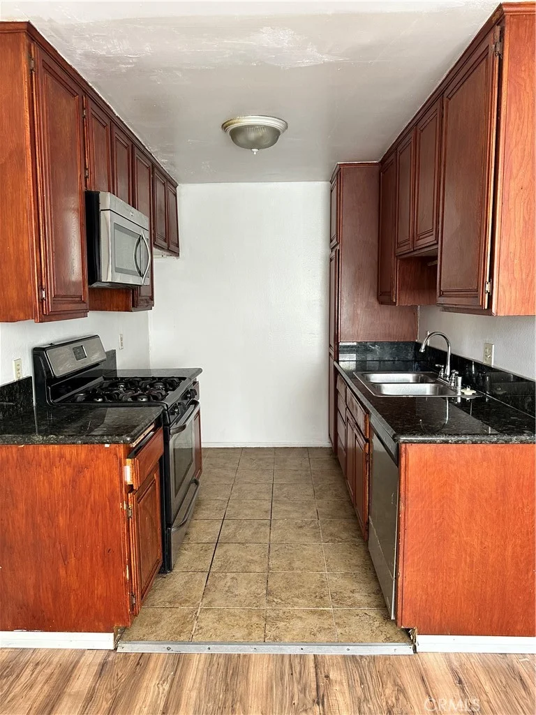 14801 Nordhoff Street photo 2