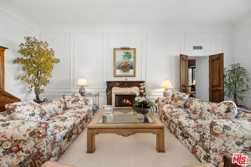10114 Empyrean Way 302, Los Angeles, CA 90067