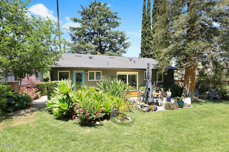 10316 Newhome Avenue, Sunland, CA 91040