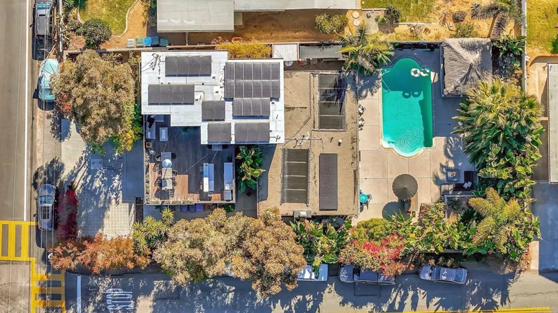 1004 Nardo Road, Encinitas, CA 92024