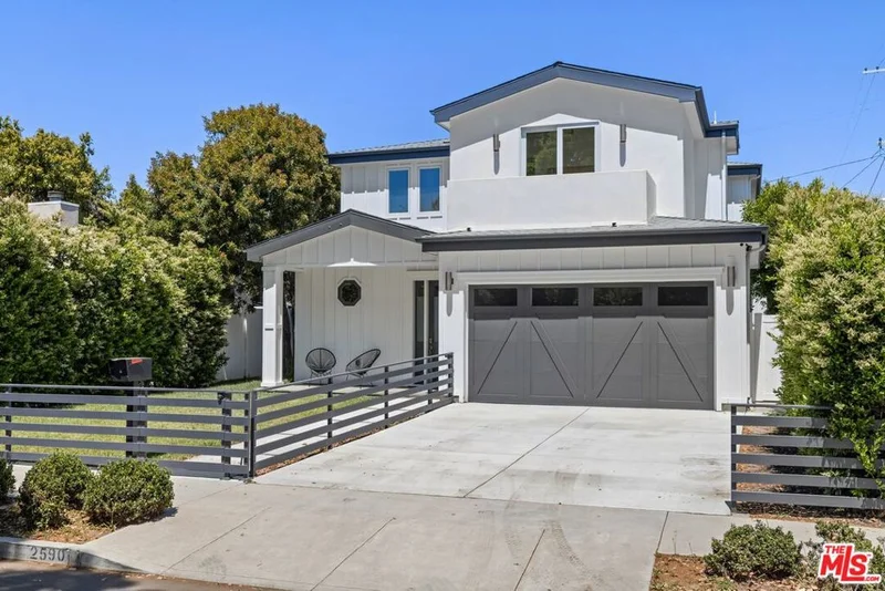 2590 Amherst Avenue, Los Angeles, CA 90064