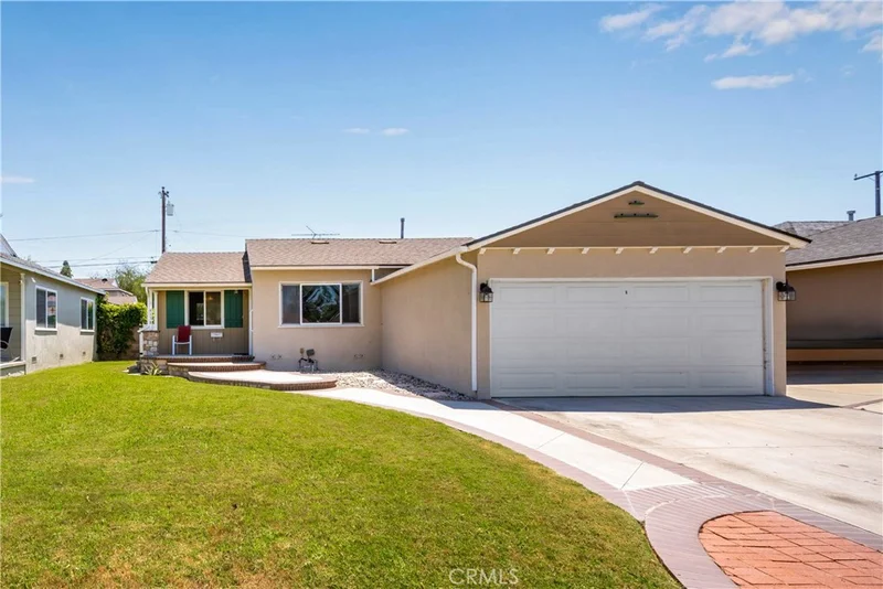 4138 Hackett Avenue, Lakewood, CA 90713