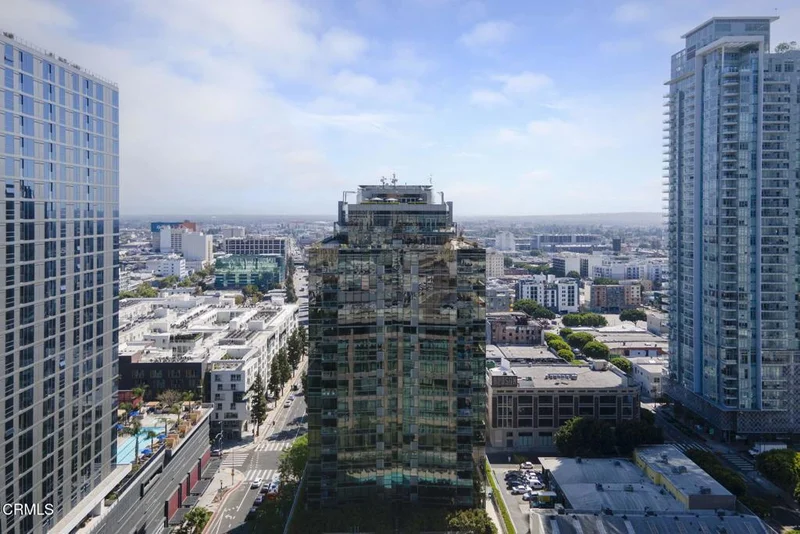1155 S Grand Avenue 1403, Los Angeles, CA 90015