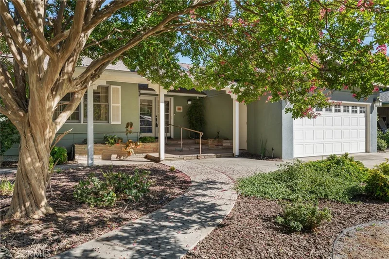 117 S Park Drive, Madera, CA 93637