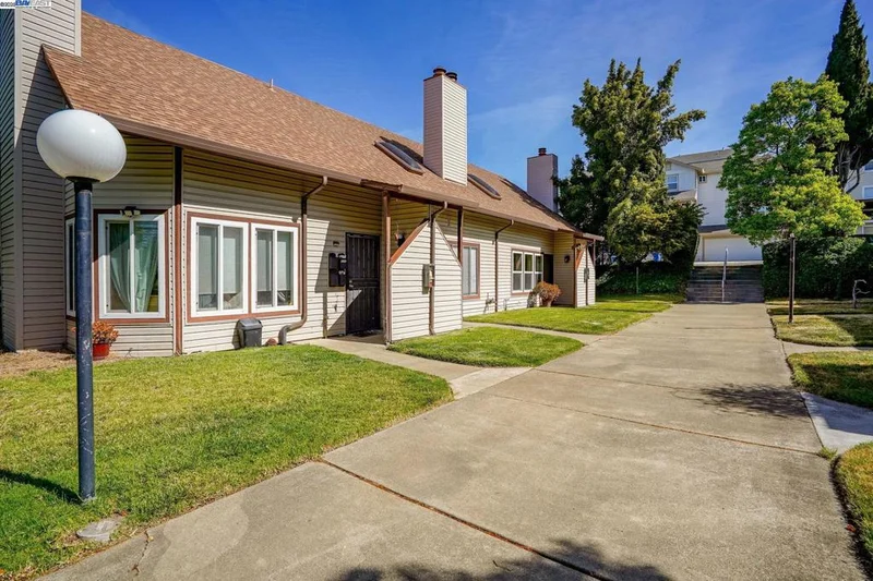 627 Military E St, Benicia, CA 94510-3540