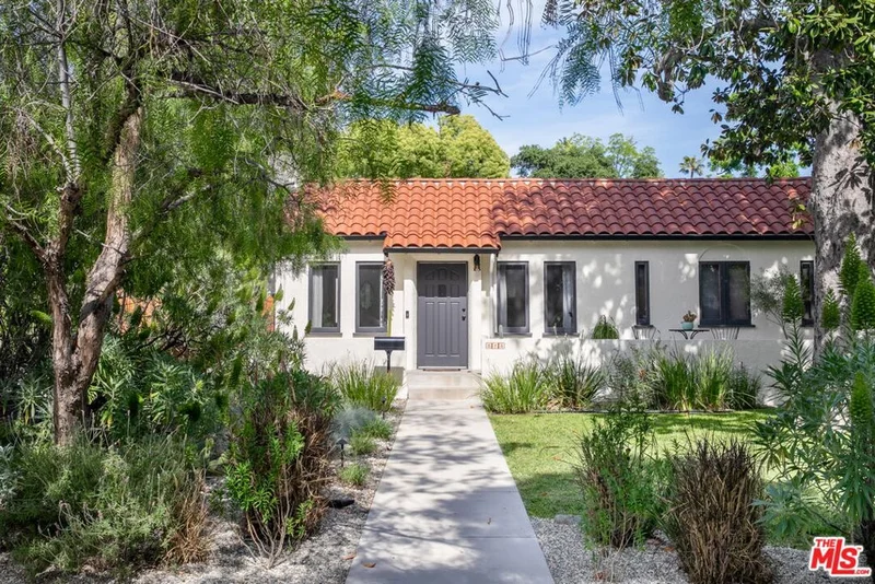 898 N Chester Avenue, Pasadena, CA 91104