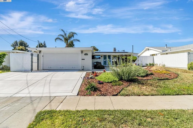 1061 Currant Way