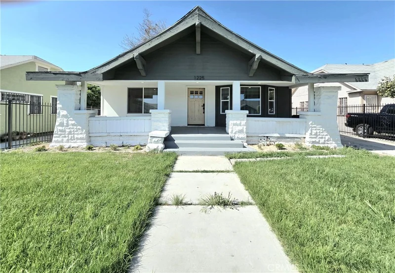 1225 W 41st, West Los Angeles, CA 90034
