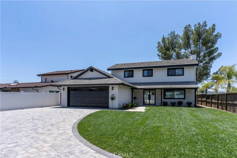 26050 Farmfield Road, Calabasas, CA 91302