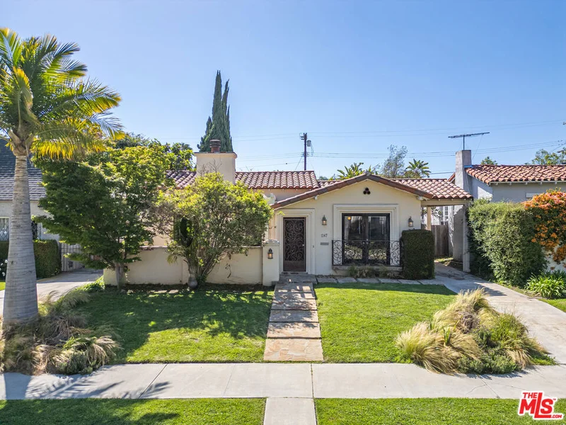 1147 S Point View Street, Los Angeles, CA 90035