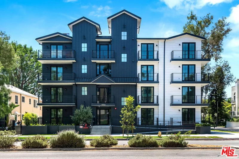 10352 Riverside Drive 201, Toluca Lake, CA 91602