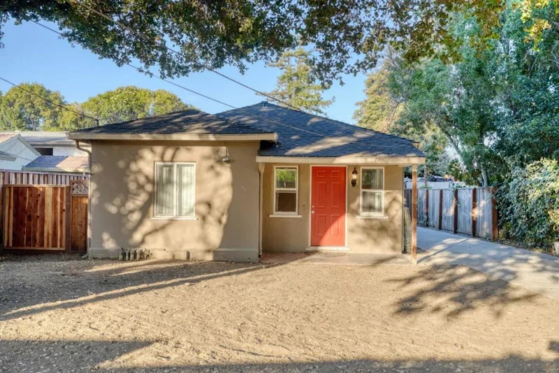 1871 Woodland Avenue, East Palo Alto, CA 94303