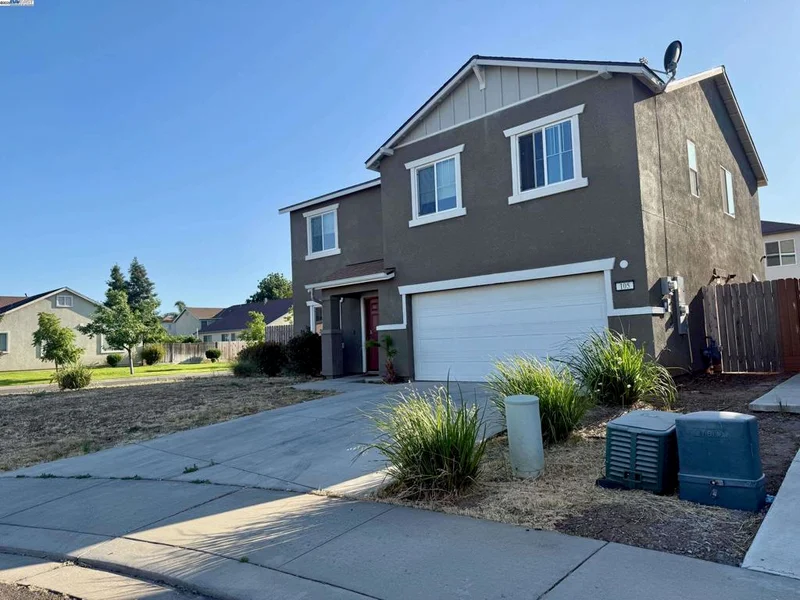 105 Harp Ct, Merced, CA 95341