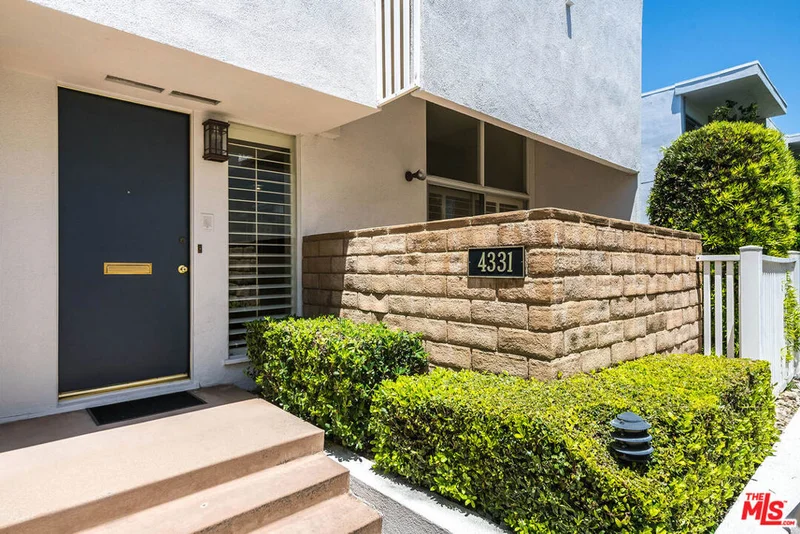 4331 W Sarah Street 10, Burbank, CA 91505