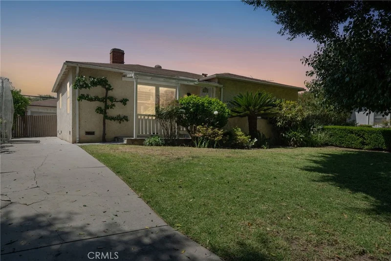 2958 Delaware Avenue, Santa Monica, CA 90404
