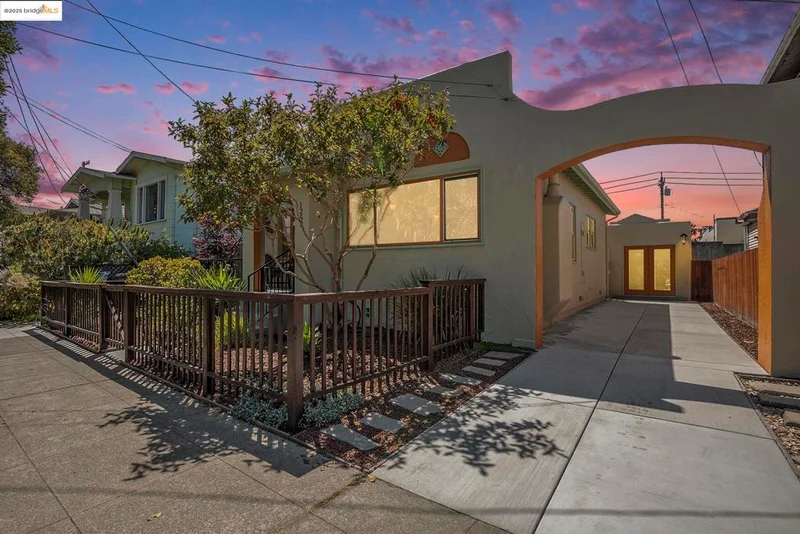 1252 Russell St, Berkeley, CA 94702
