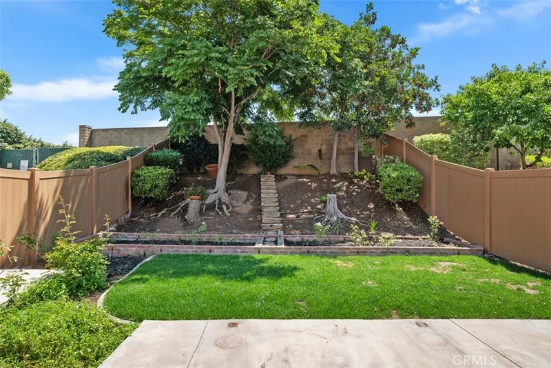 1132 Santiago Drive 11, Placentia, CA 92870