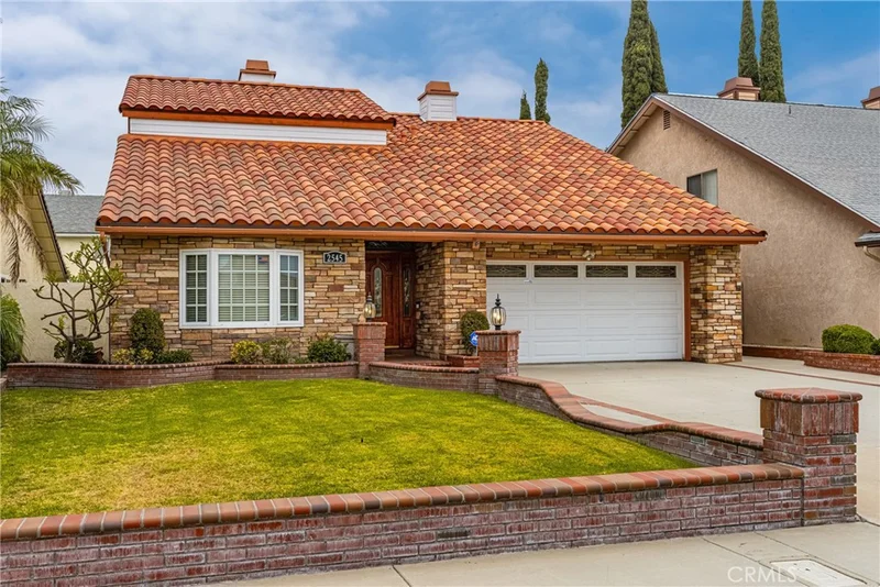 2545 E Lark Ellen Lane, Anaheim, CA 92806