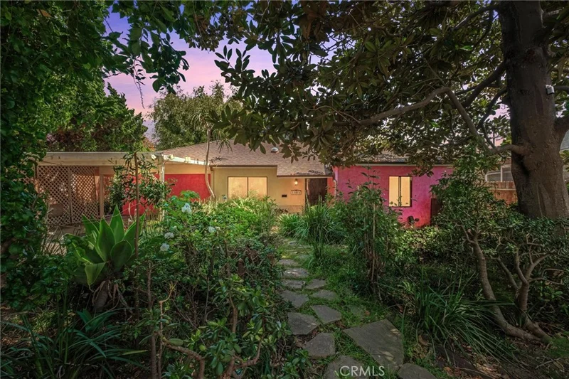 11816 Avon Way, Los Angeles, CA 90066