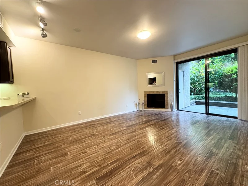 8707 Falmouth Avenue 115, Playa Del Rey, CA 90293