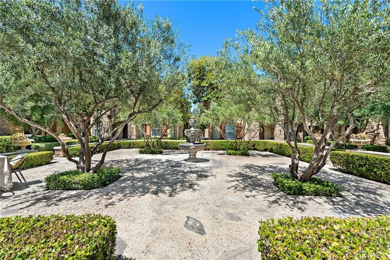 125 Danbrook, Irvine, CA 92603