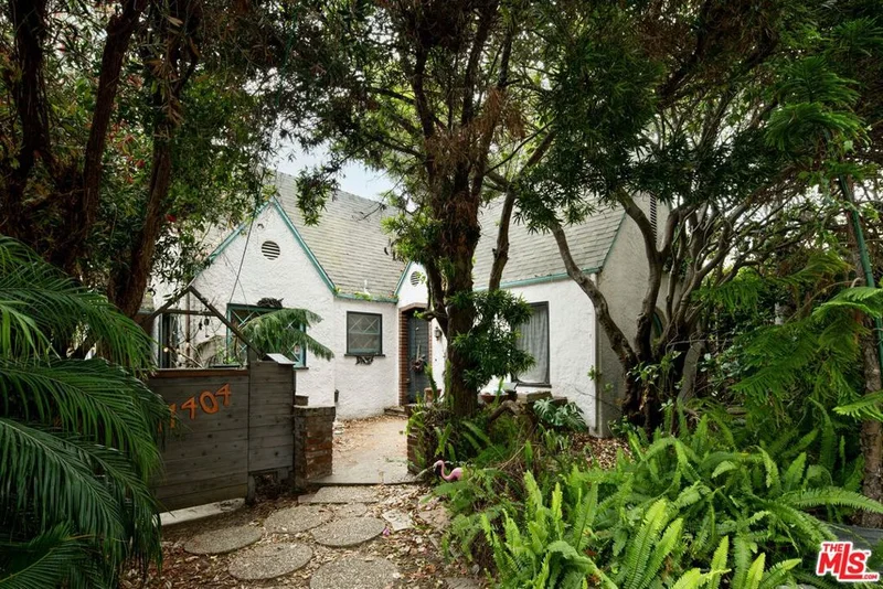 11404 Biona Drive, Los Angeles, CA 90066