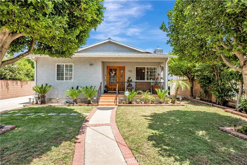 8960 Telfair Avenue, Sun Valley, CA 91352