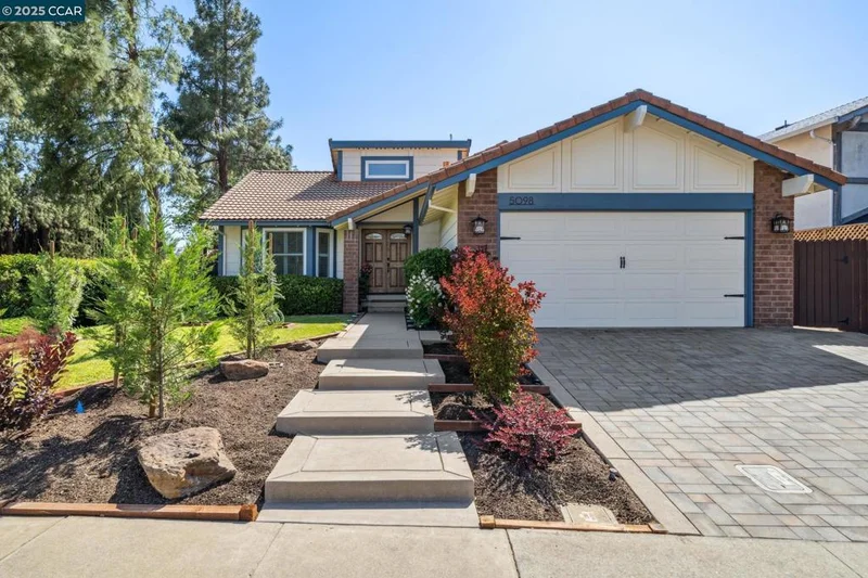 5098 Murchio Dr, Concord, CA 94521