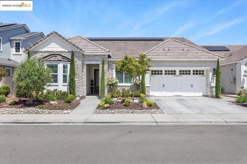 2939 Valencia St, Lodi, CA 95242