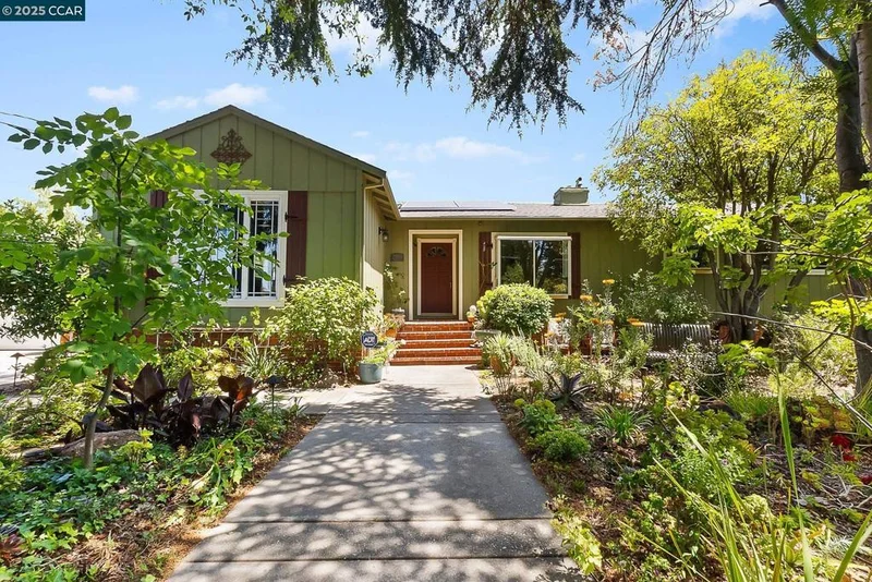 2988 Grant St, Concord, CA 94520