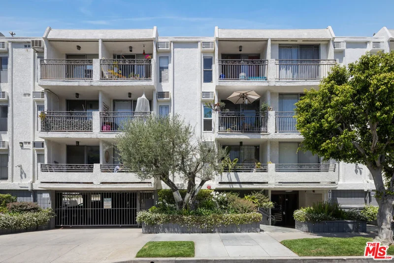 6151 Orange Street 307, Los Angeles, CA 90048