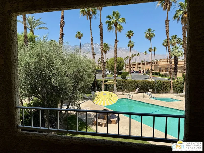 2700 Lawrence Crossley Road 96, Palm Springs, CA 92264