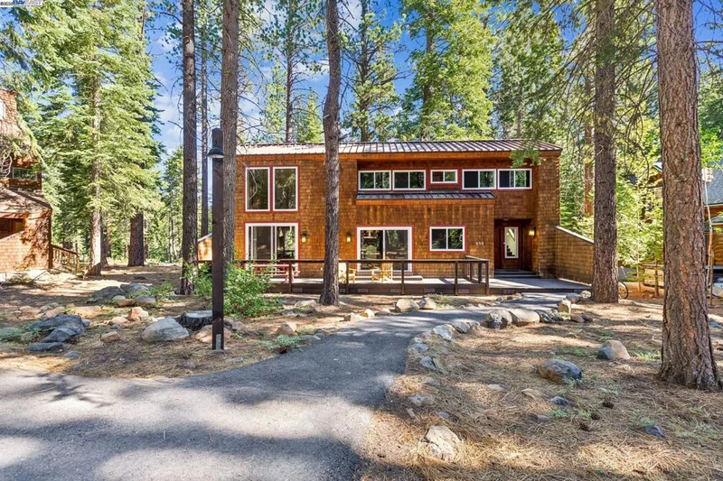 852 Beaver Pond